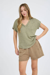 Sutton Ribbed V-Neck Knit Top – Olive Green Casual Lightweight Sweater Tee
