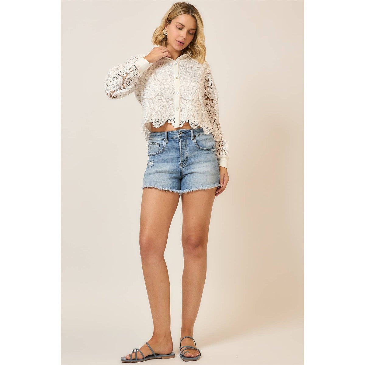 Ivory Paisley Lace Cropped Blouse: Off White