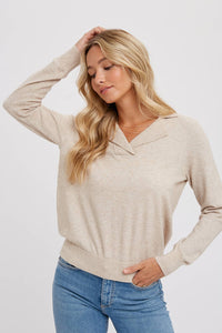 Saelor Notched Collar Essential Pullover: Oatmeal