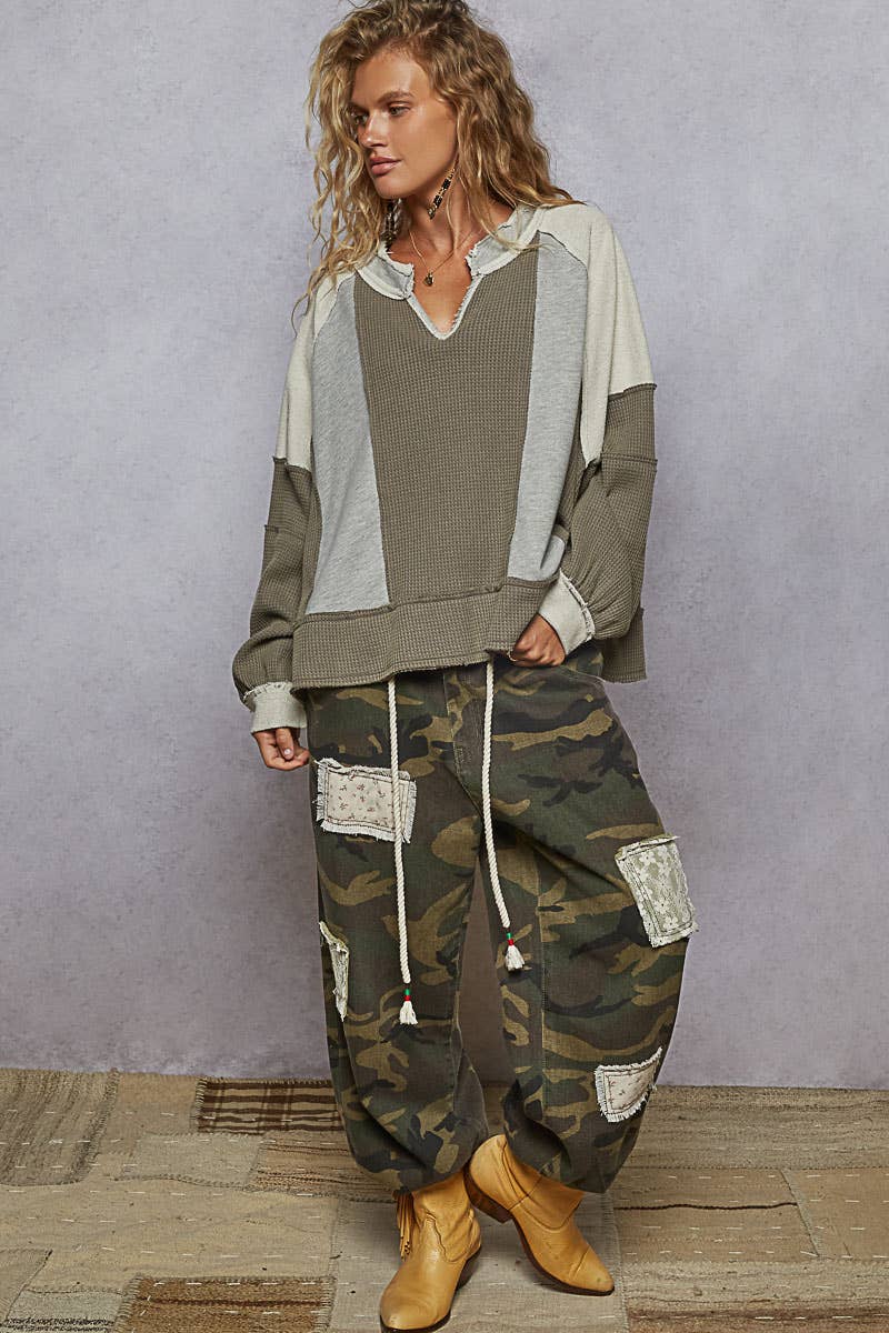 Notched Neck Contrast Fabric Basic Long Sleeve Top SALE: GREY MULTI / L