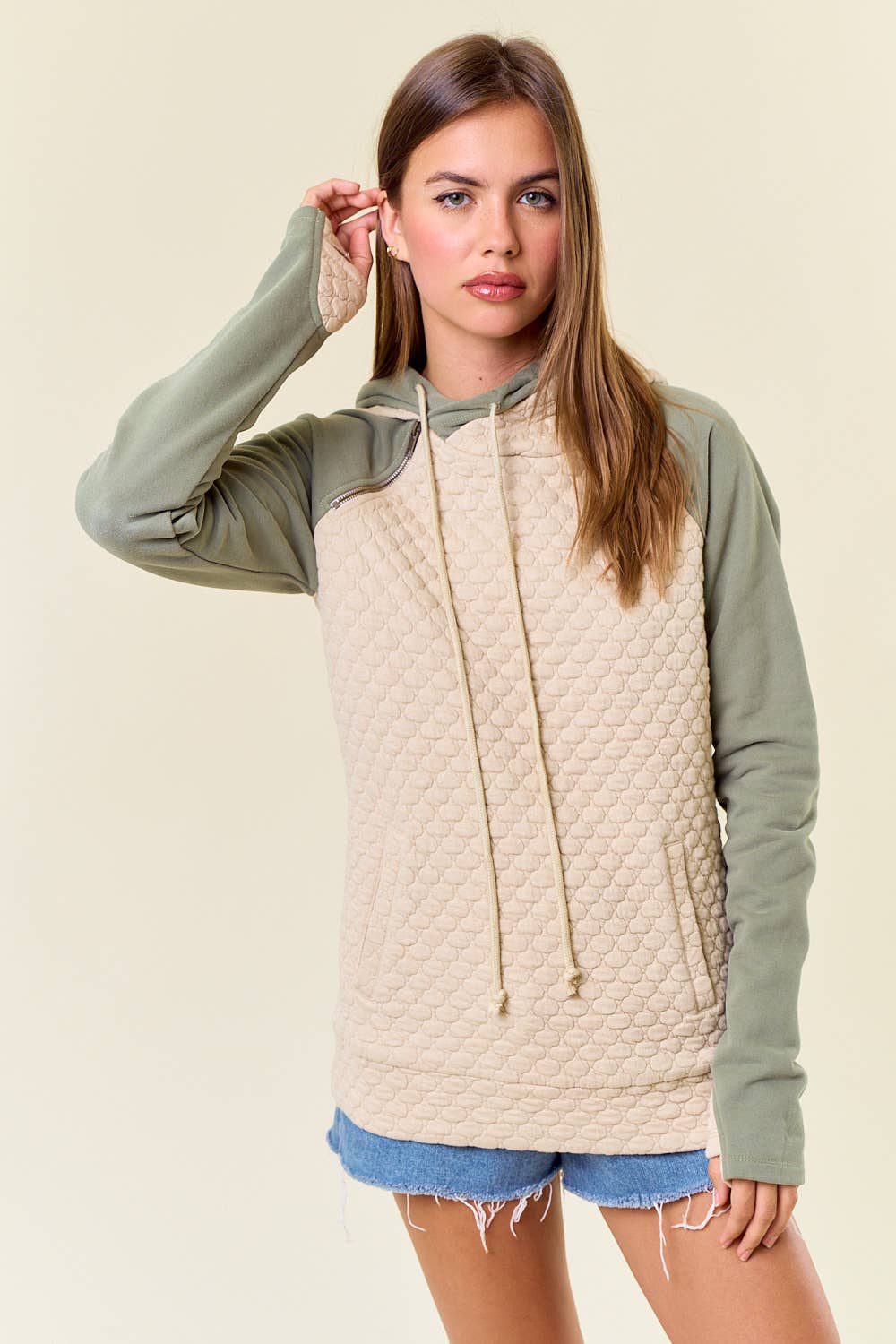 Kara Quilted Knit Layer Hood Sweatshirt: OAT/OLIVE