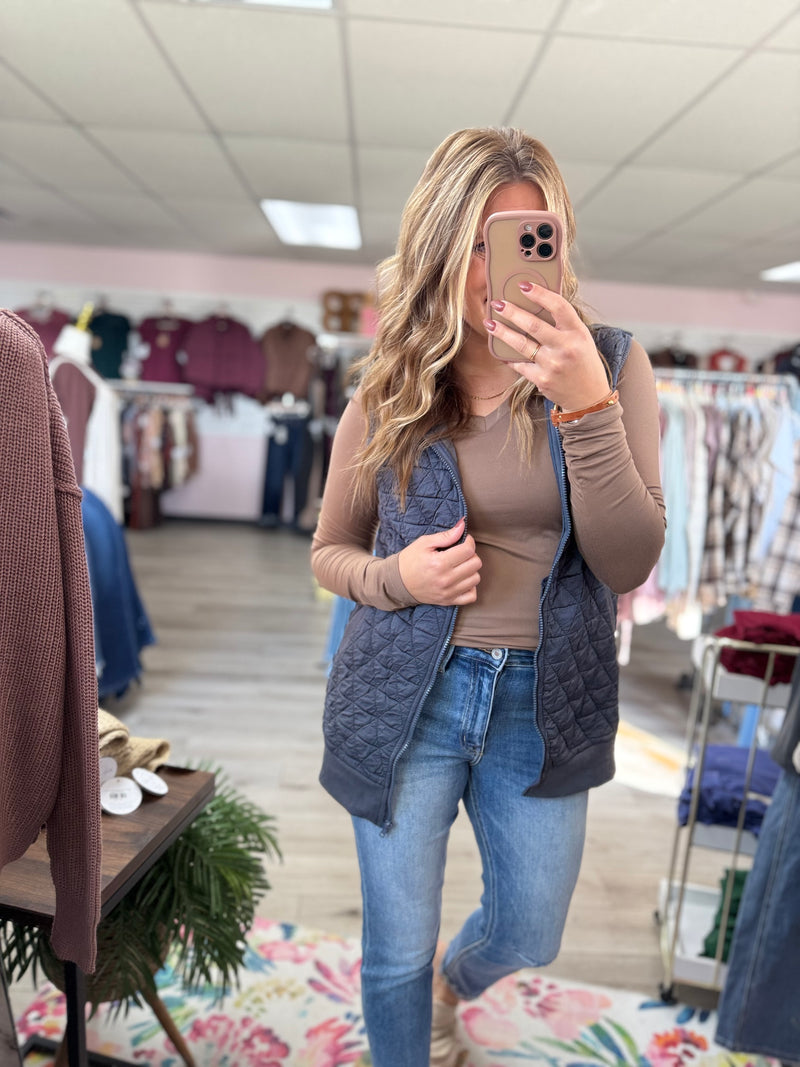 Staccato Quilted Hooded Vest – Lightweight Layering Essential