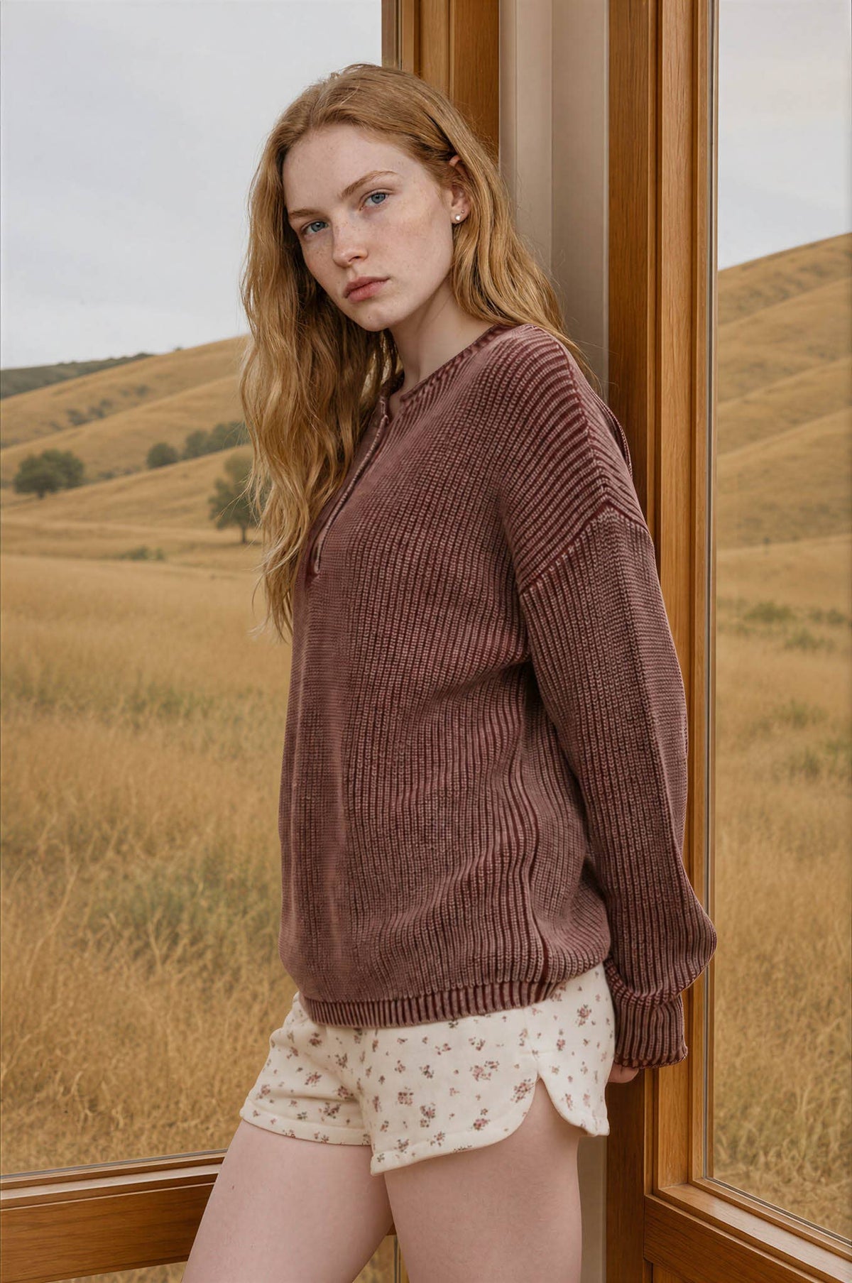 WASHED RIBBED HENLEY DROP SHOULDER KNIT SWEATER: BURGUNDY