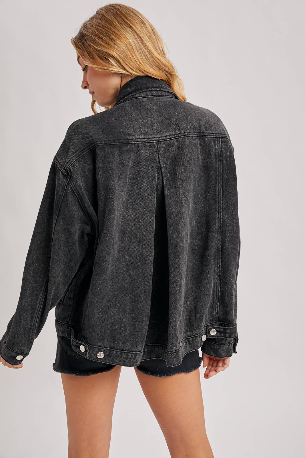 Cheyenne Oversized Denim Jacket – Women’s Casual Layering Jean Jacket, Button-Down Denim Shacket