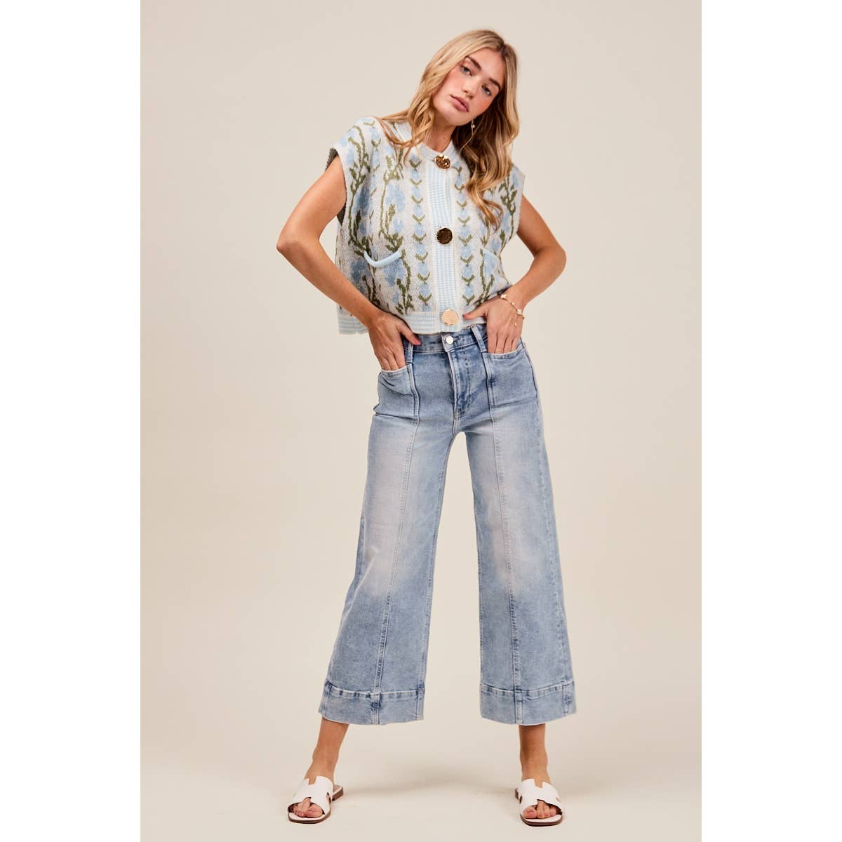 The Lennon Seamed Wide Leg Stretch Denim Jeans: Light Wash