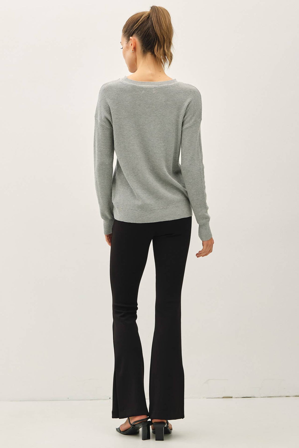 The Hollis Lightweight Knit Pullover: Lt Grey – Relaxed Crewneck Sweater