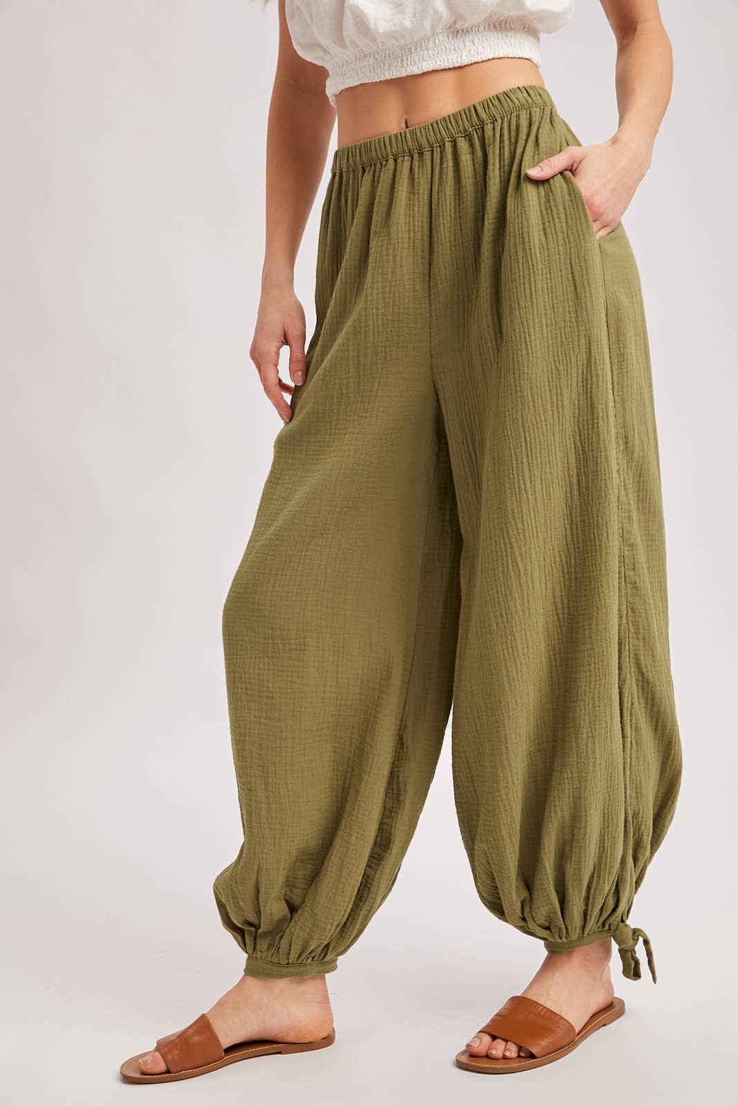 Easy Days Gauze Tie-Ankle Jogger Pants: Olive