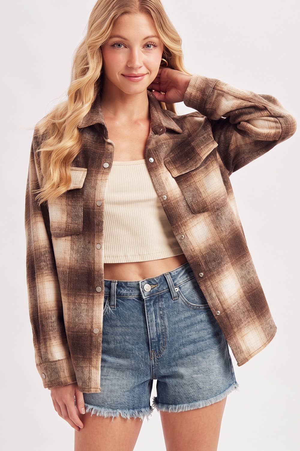 SNAP BUTTON DOWN PLAID SHACKET: Black / L
