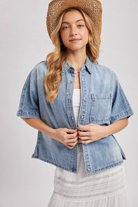 Della Denim Short Sleeve Boxy Top: Light Wash