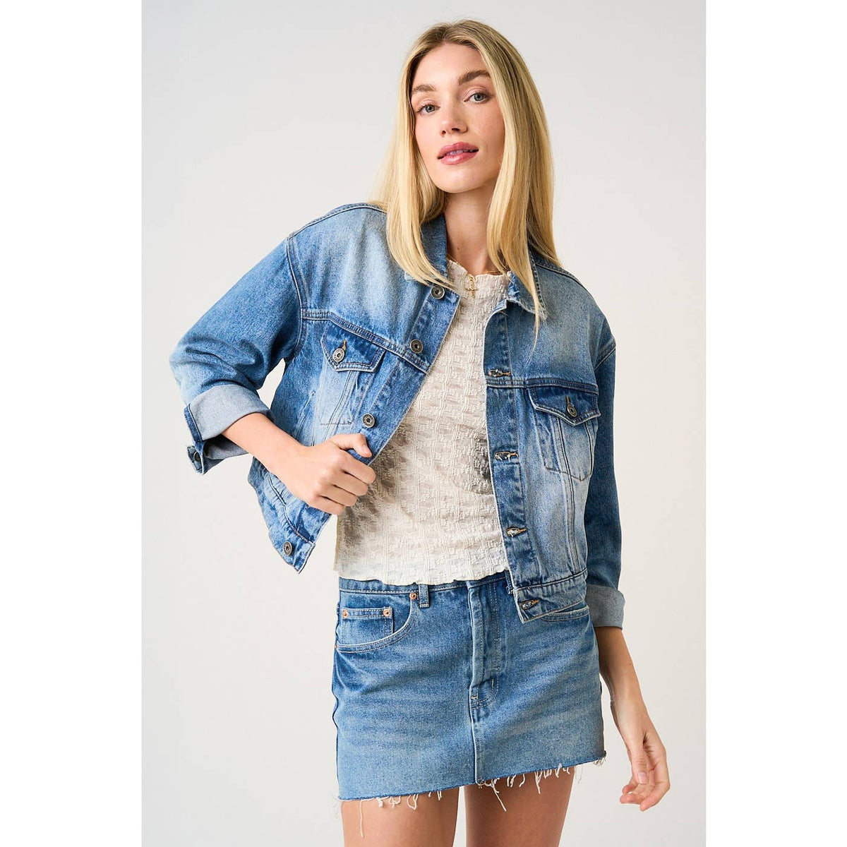 The Lainey Cropped Denim Jacket: Medium Wash