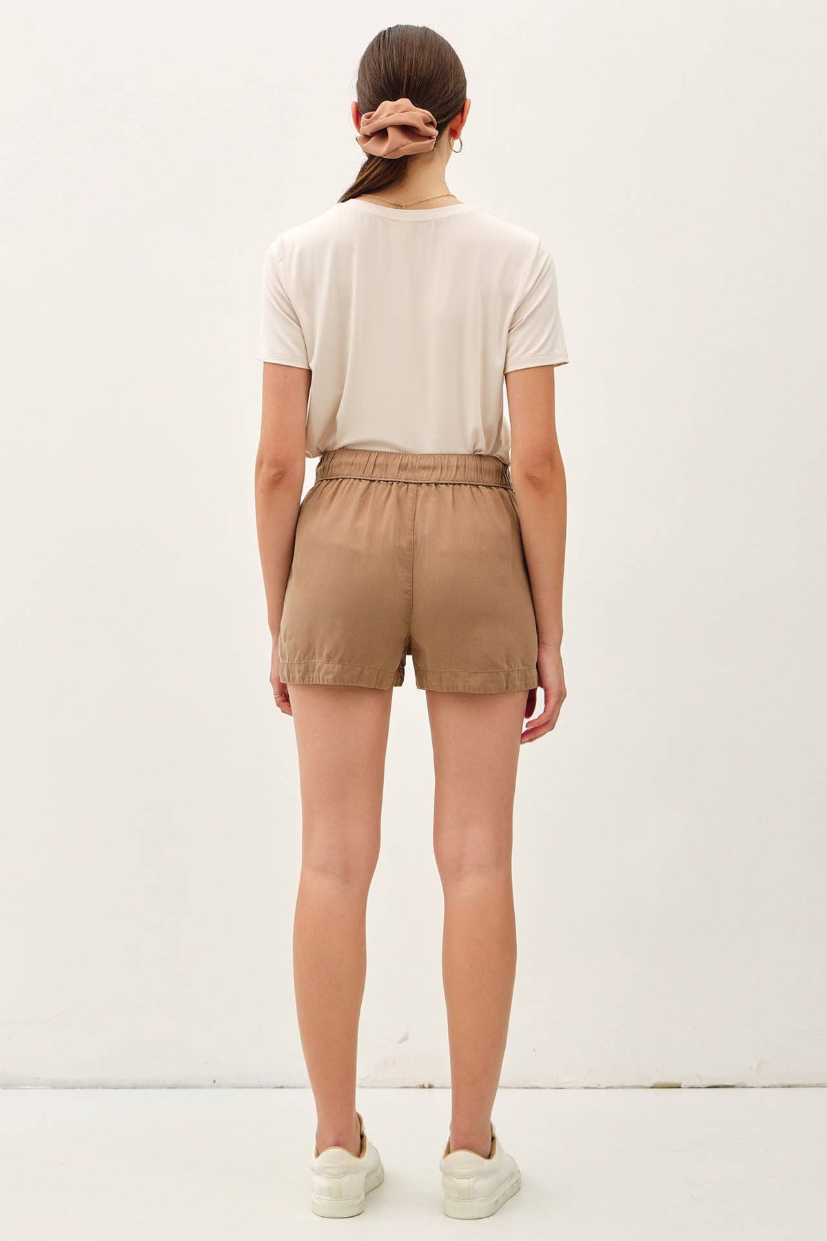 Ultra-Soft Tencel Pull-On Shorts with Pockets – High Rise & Versatile Comfort