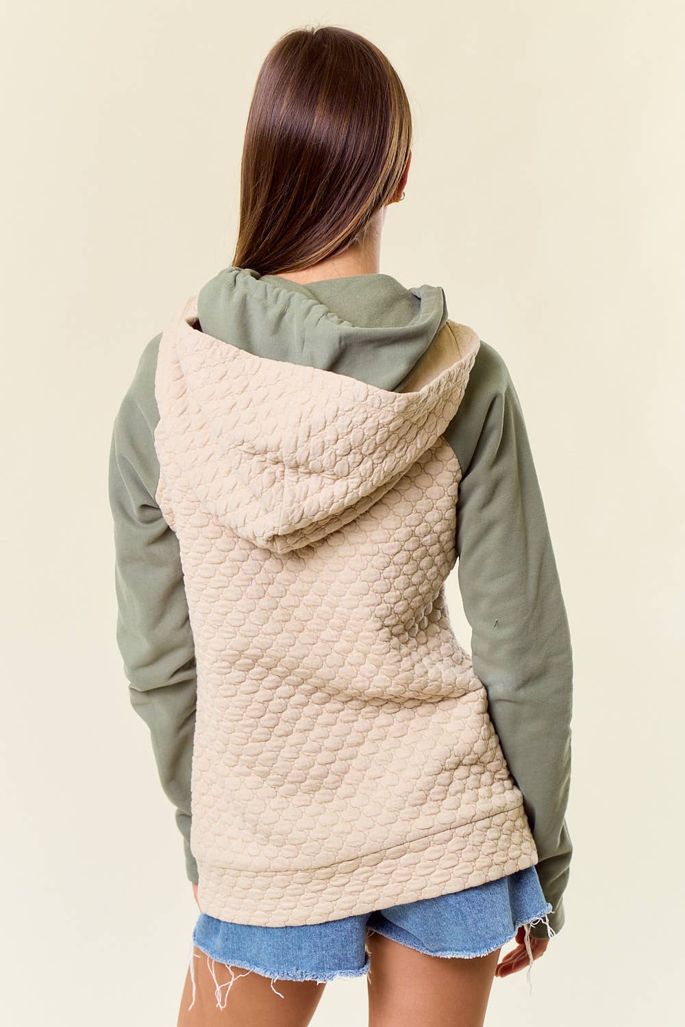 Kara Quilted Knit Layer Hood Sweatshirt: OAT/OLIVE