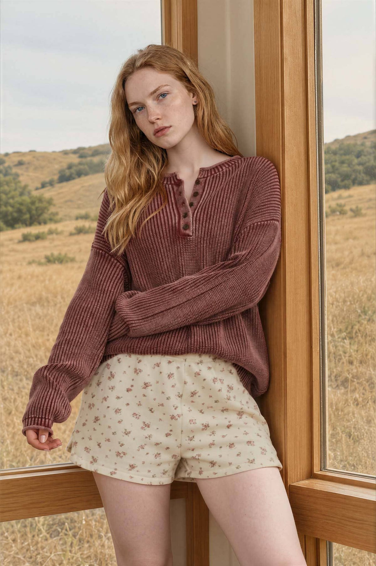 WASHED RIBBED HENLEY DROP SHOULDER KNIT SWEATER: BURGUNDY