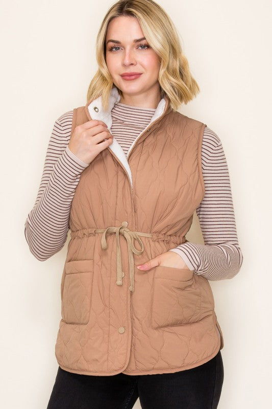 The Wren Quilted Sherpa-Lined Vest – Sage & Mocha