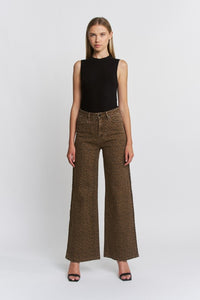 Mica Denim Savannah Super High-Rise Wide Leg Leopard Jeans – Bold Animal Print Denim