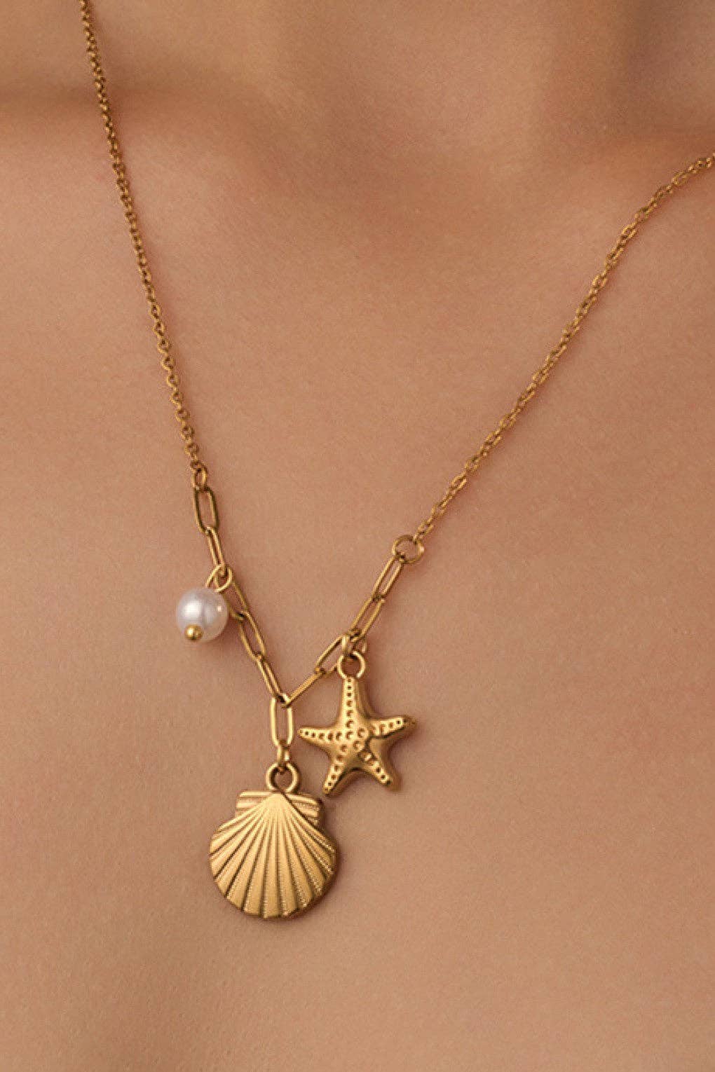 The Capri Beach Charm Necklace – 18K Gold Plated Waterproof Starfish Seashell Chain