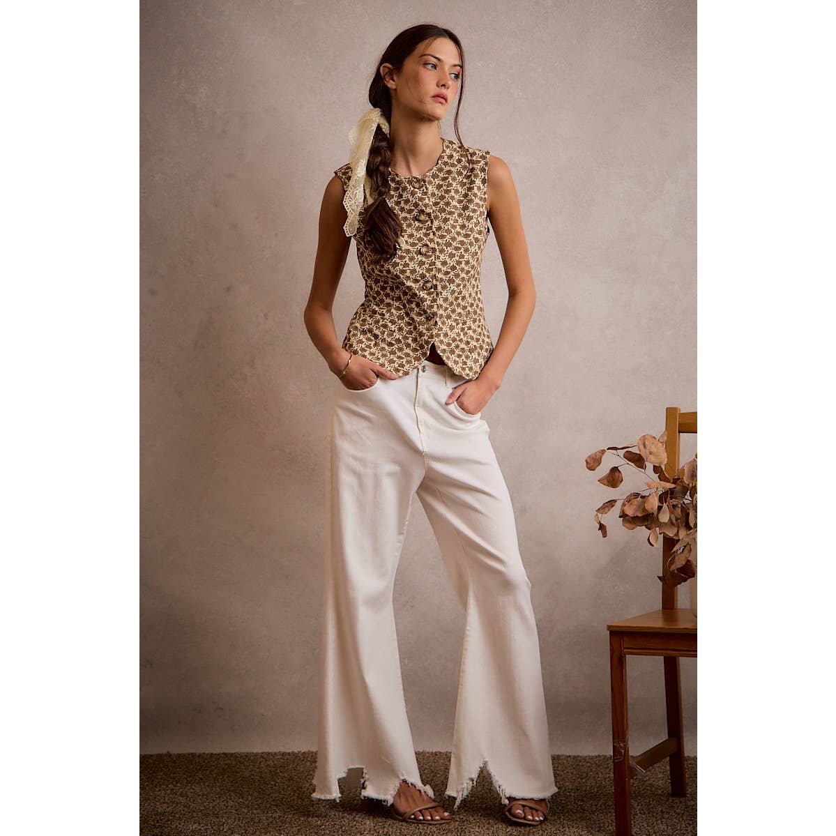 Heirloom Floral Button Vest: Cream/Multi