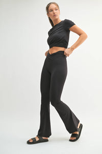 Mono B Twist & Flare Crossover Leggings: Black