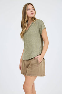 Sutton Ribbed V-Neck Knit Top – Olive Green Casual Lightweight Sweater Tee