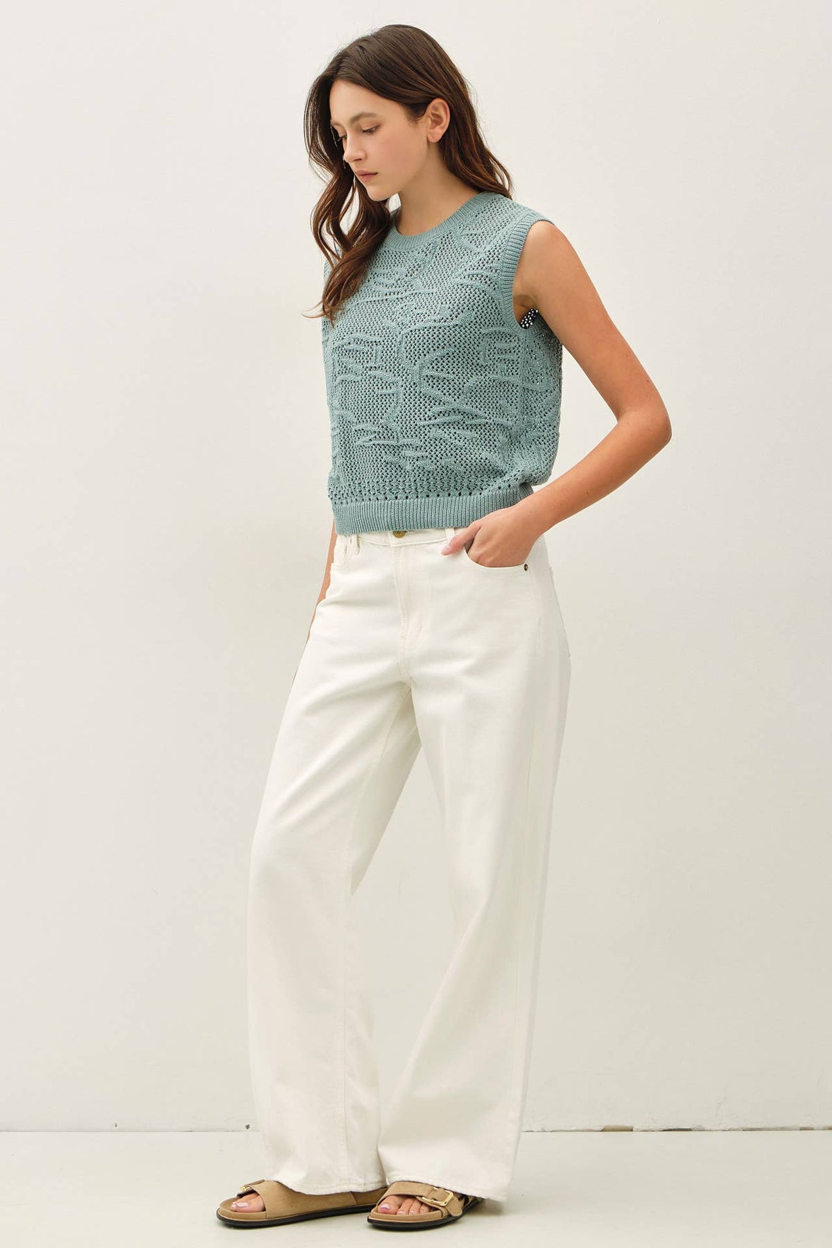 The Brielle Crochet Sweater Top: Teal – Floral Sleeveless Cropped Knit Tank