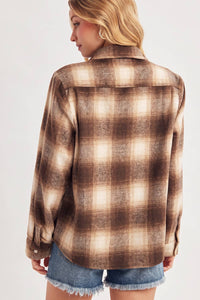 SNAP BUTTON DOWN PLAID SHACKET: Black / L
