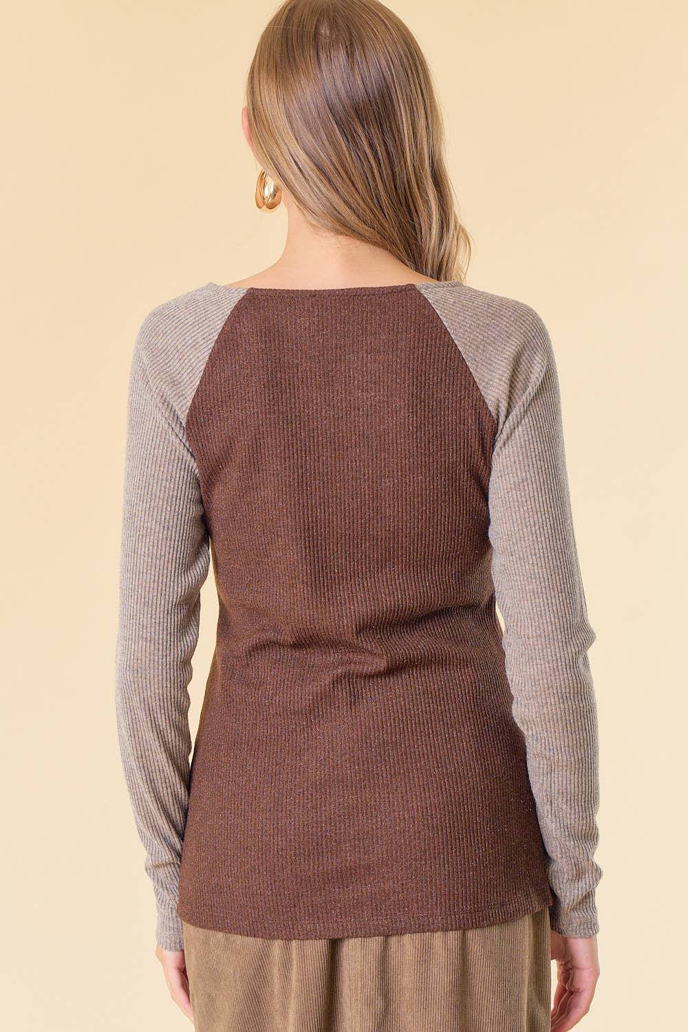 The Jolene Button Detail Knit Top – Mocha
