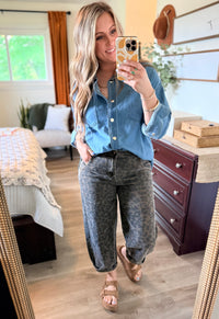 The Wild Side Leopard Barrel Jeans: Mocha Leopard