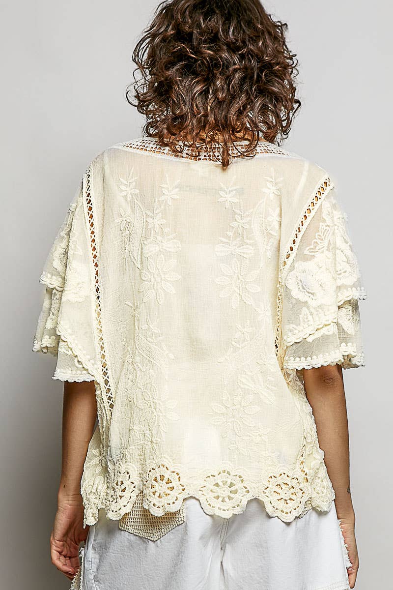 V-neck Short Sleeve Crochet Trim Solid Top: CAMEL / Os