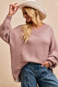 Liora Textured V-Neck Sweater: Frosted Lilac – Relaxed Fit Two-Tone Knit Top