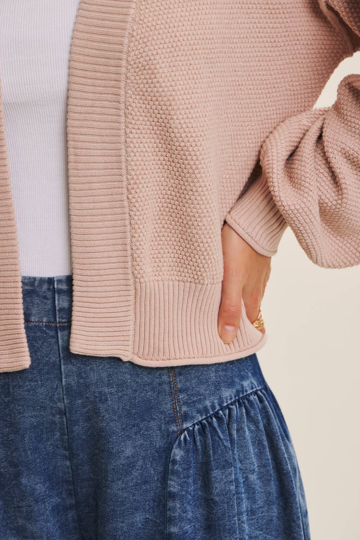 EVERYDAY ESEENTIAL EASY LAYERING BALLOON SLV WAFFLE CARDIGAN: OLIVE / L