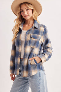 SNAP BUTTON DOWN PLAID SHACKET: Black / L