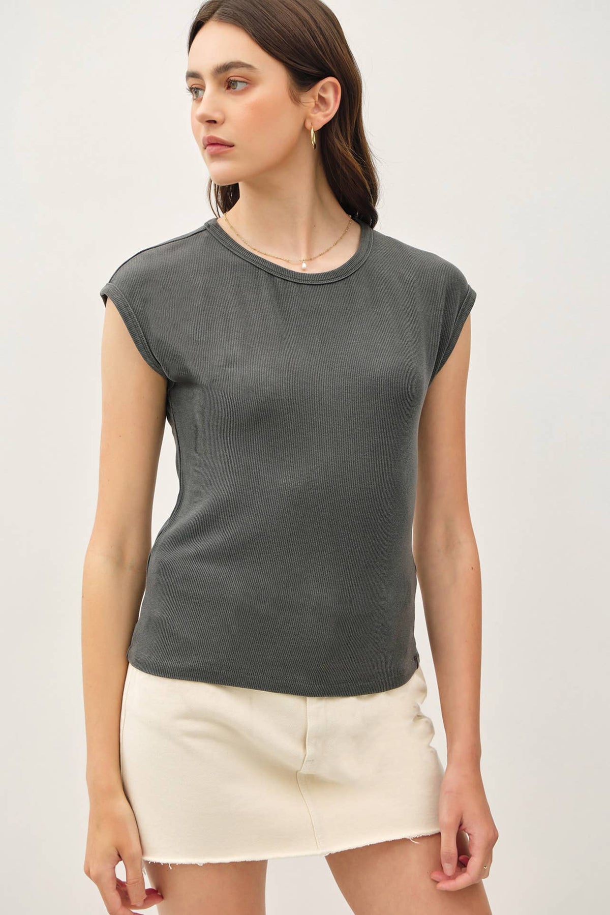 The Hollis Ribbed Cap Sleeve Tee – Fitted Lightweight Everyday Essential T-Shirt for Women