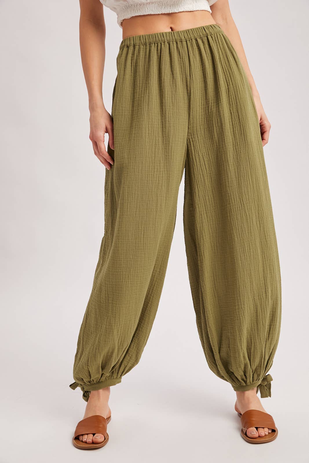 Easy Days Gauze Tie-Ankle Jogger Pants: Olive