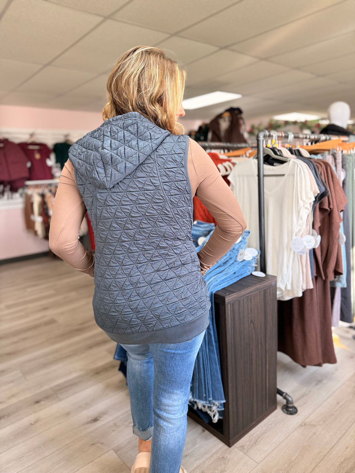 Staccato Quilted Hooded Vest – Lightweight Layering Essential