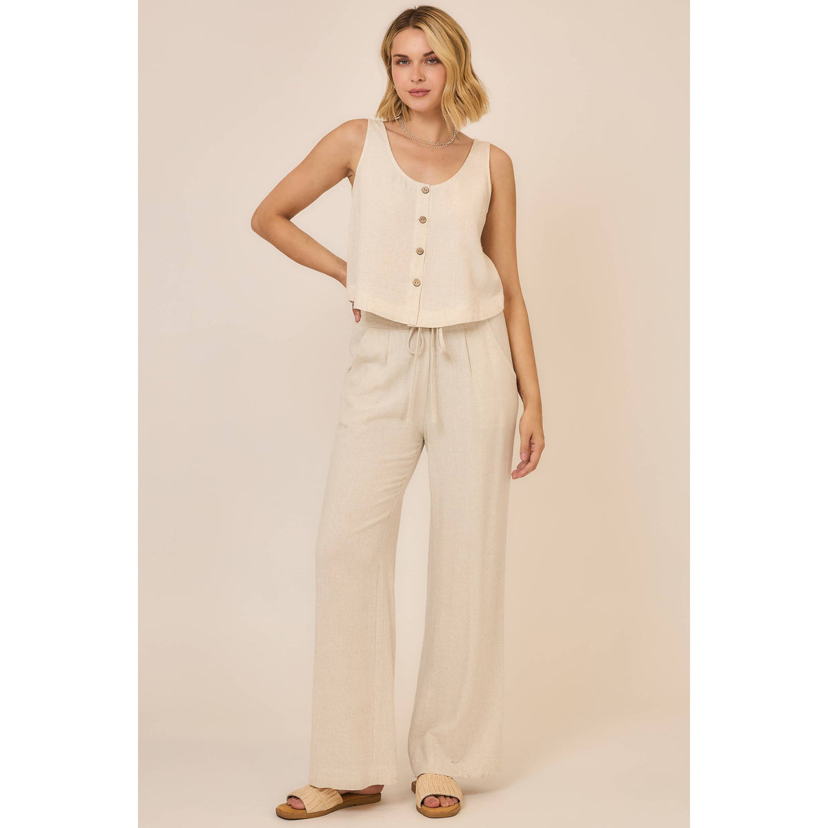 The Brynn Button Up Linen Blend Top – Sleeveless Coconut Button Tank: Oatmeal