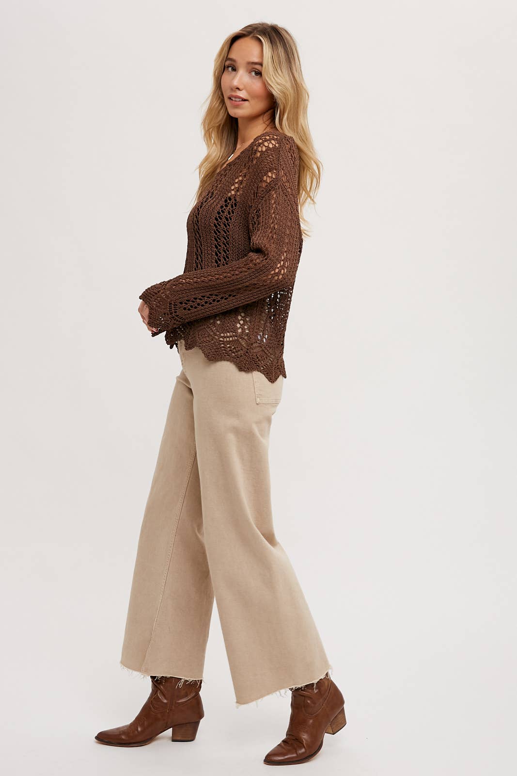 The Elowen Scalloped Hem Open Knit Pullover – Chocolate Brown Long Sleeve Sweater Top