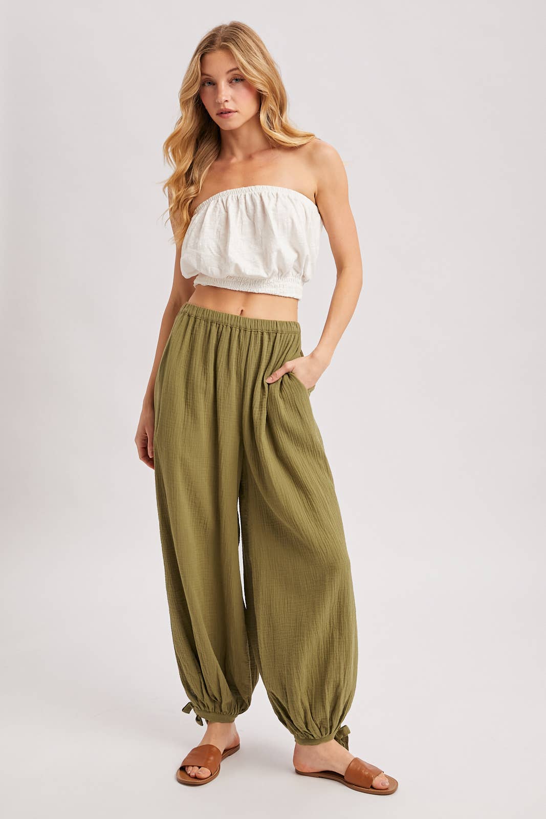 Easy Days Gauze Tie-Ankle Jogger Pants: Olive
