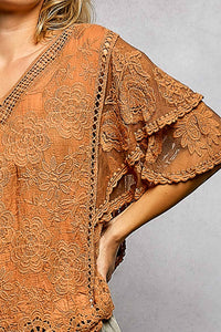 V-neck Short Sleeve Crochet Trim Solid Top: CAMEL / Os