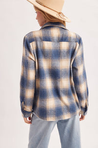 SNAP BUTTON DOWN PLAID SHACKET: Black / L