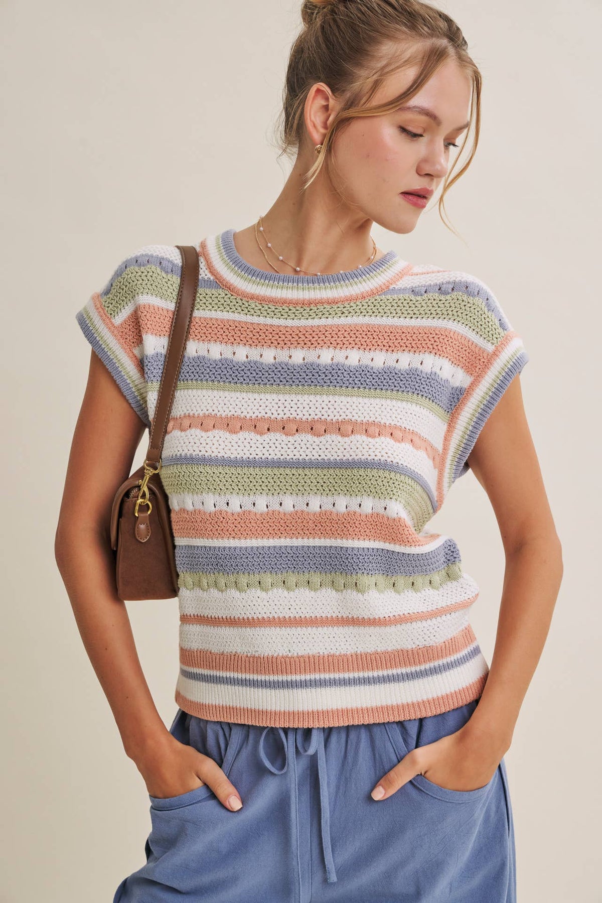 SEASONLESS TRANSITIONAL TEXTURED STRIPE SWEATER VEST: OLIVE MULTI / S