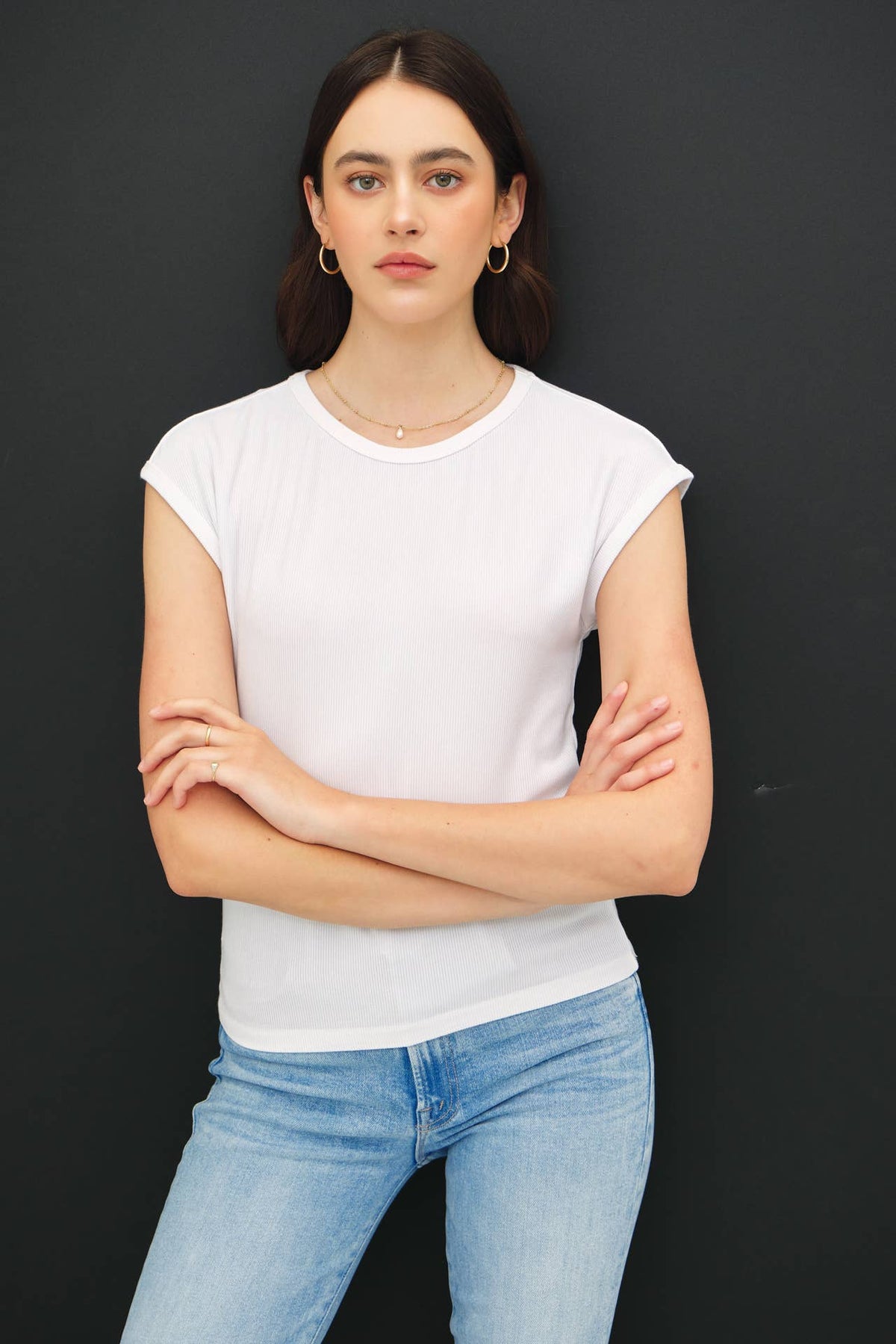 The Hollis Ribbed Cap Sleeve Tee – Fitted Lightweight Everyday Essential T-Shirt for Women