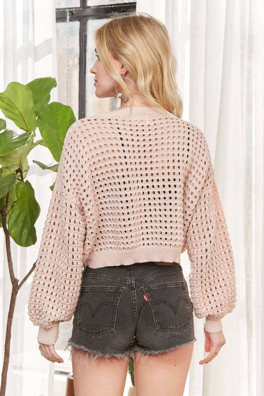 The Rosalie Floral Crochet Sweater : Pink – Cropped 3D Flower Applique Knit Top for Women