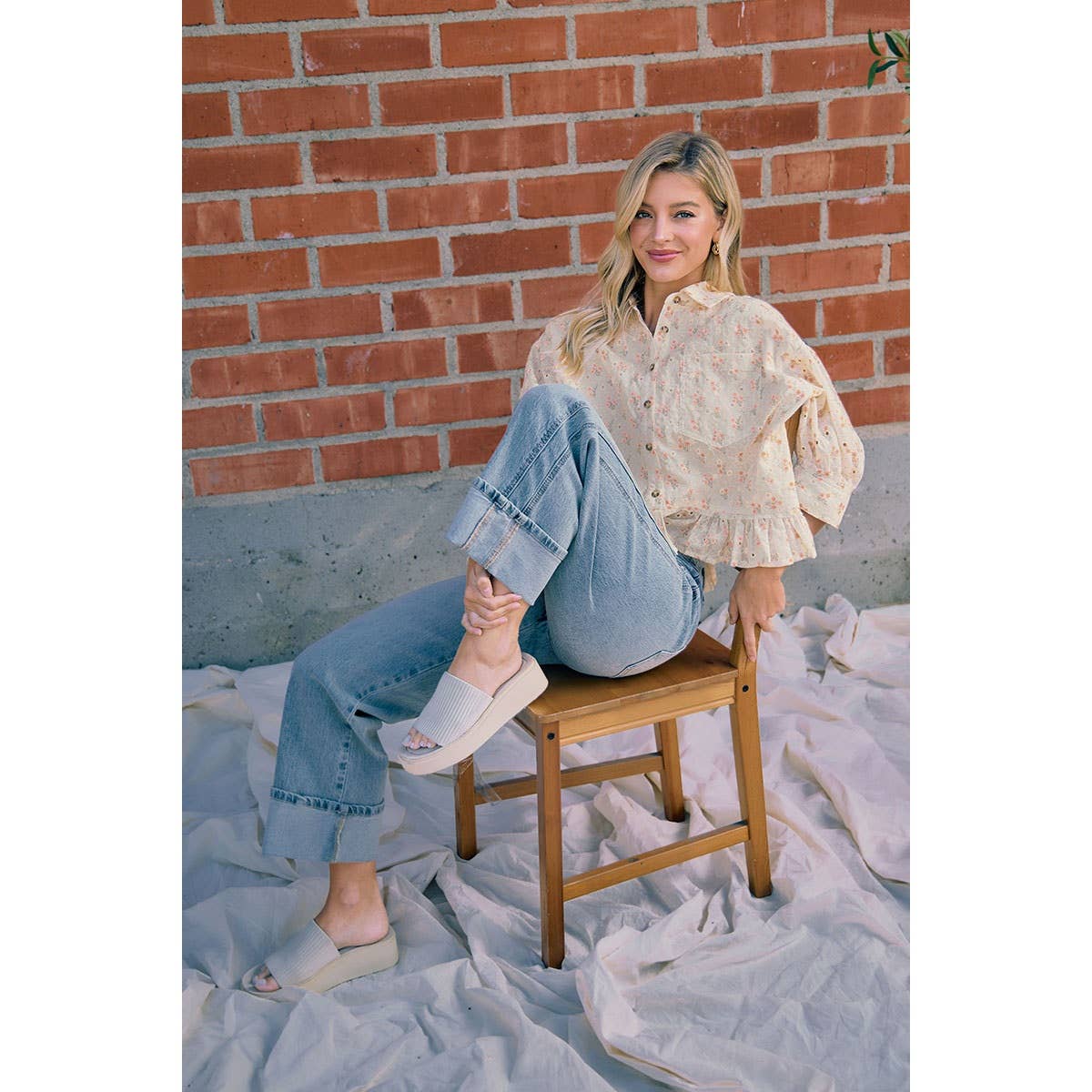 The Sutton Vintage Wash Side Seam Cuffed Straight Jeans