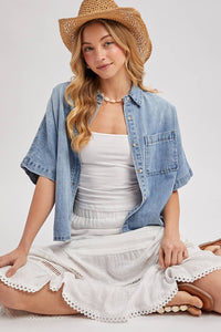 Della Denim Short Sleeve Boxy Top: Light Wash