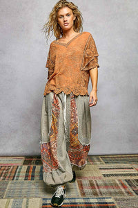 V-neck Short Sleeve Crochet Trim Solid Top: CAMEL / Os