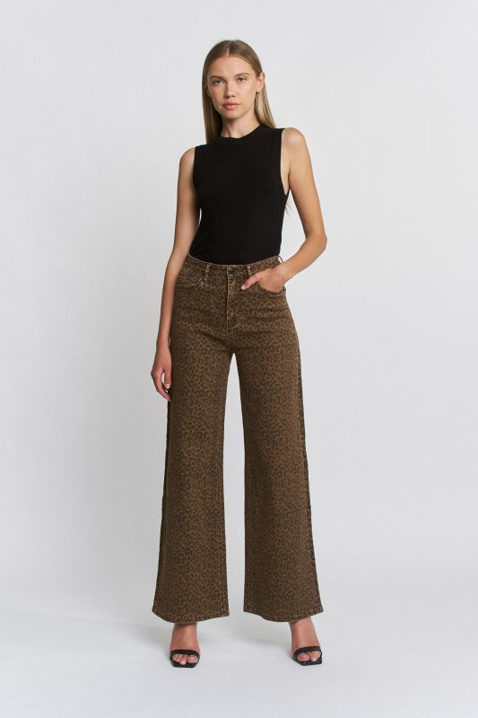 Mica Denim Savannah Super High-Rise Wide Leg Leopard Jeans – Bold Animal Print Denim