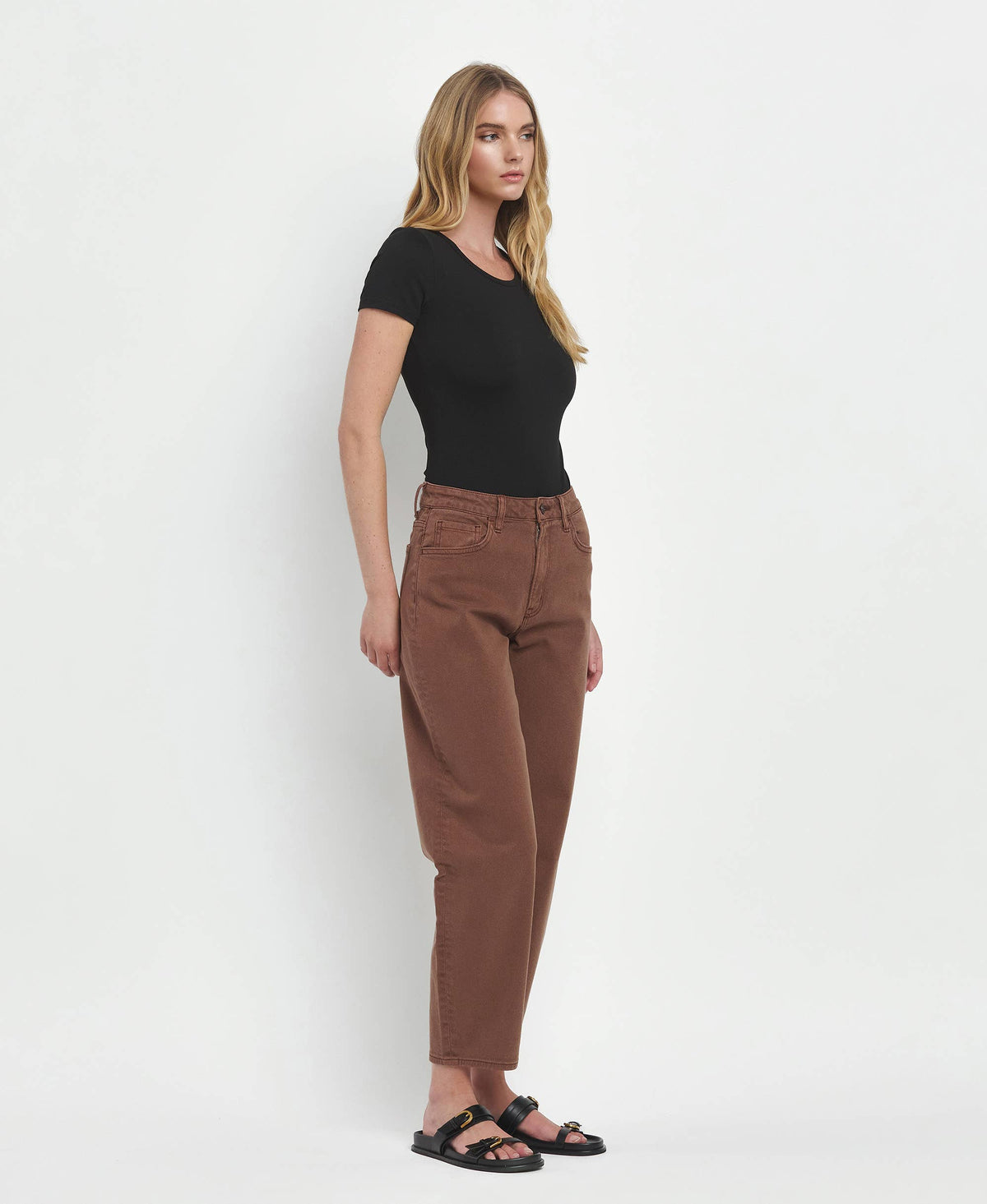 Vervet by Flying Monkey "Kate" Slim Barrel Jeans – Mocha Brown