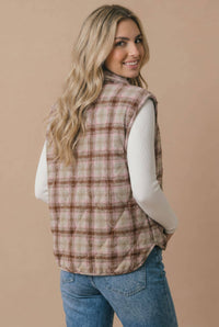 Cabin Season Plaid Quilted Puffer Vest | Women’s Fall Vest