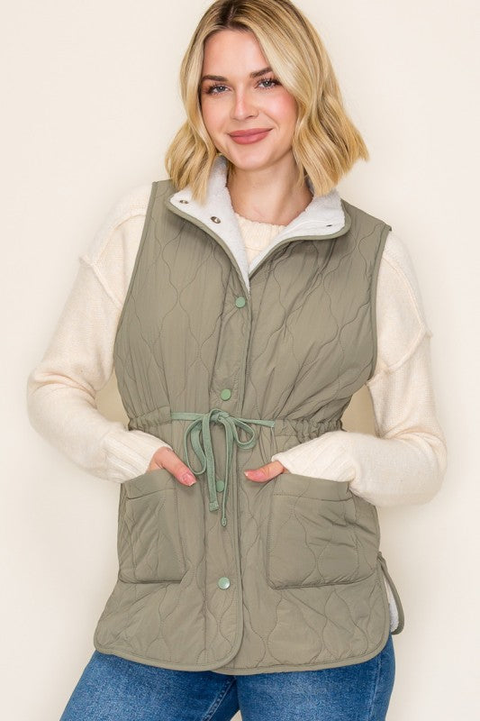 The Wren Quilted Sherpa-Lined Vest – Sage & Mocha