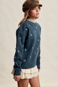 Tiny Details Embroidered Sweater: Emerald